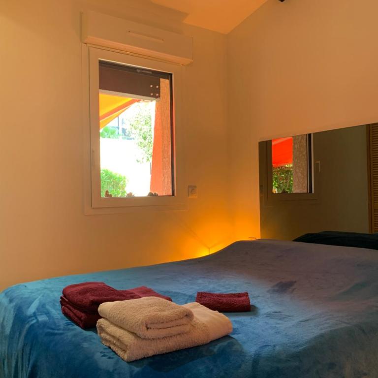 L'Escapade - Suite d'hôtes indépendante dans une villa - Village Naturiste - Chambre Double avec Terrasse - 4