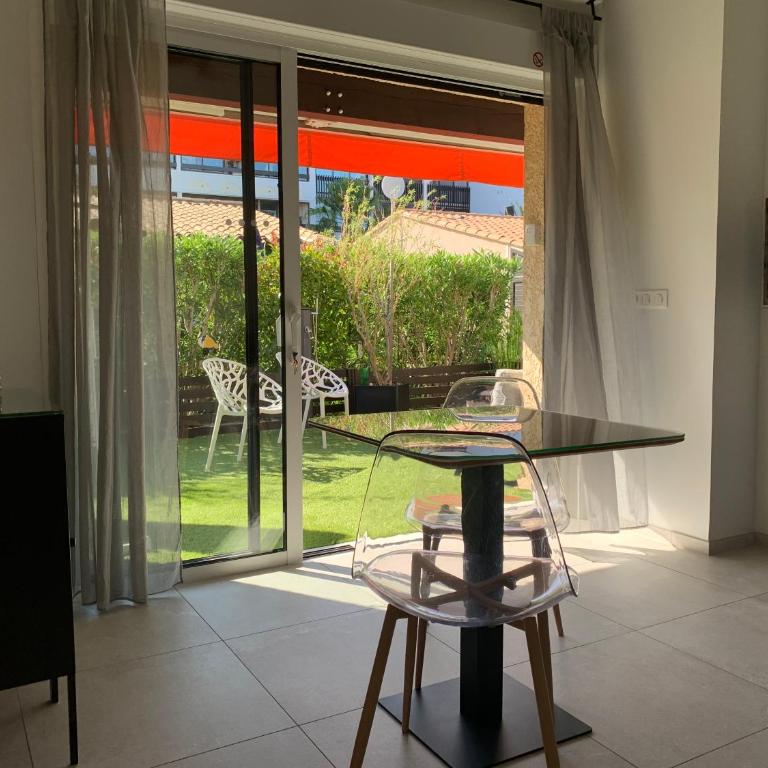 L'Escapade - Suite d'hôtes indépendante dans une villa - Village Naturiste - Chambre Double avec Terrasse - 6
