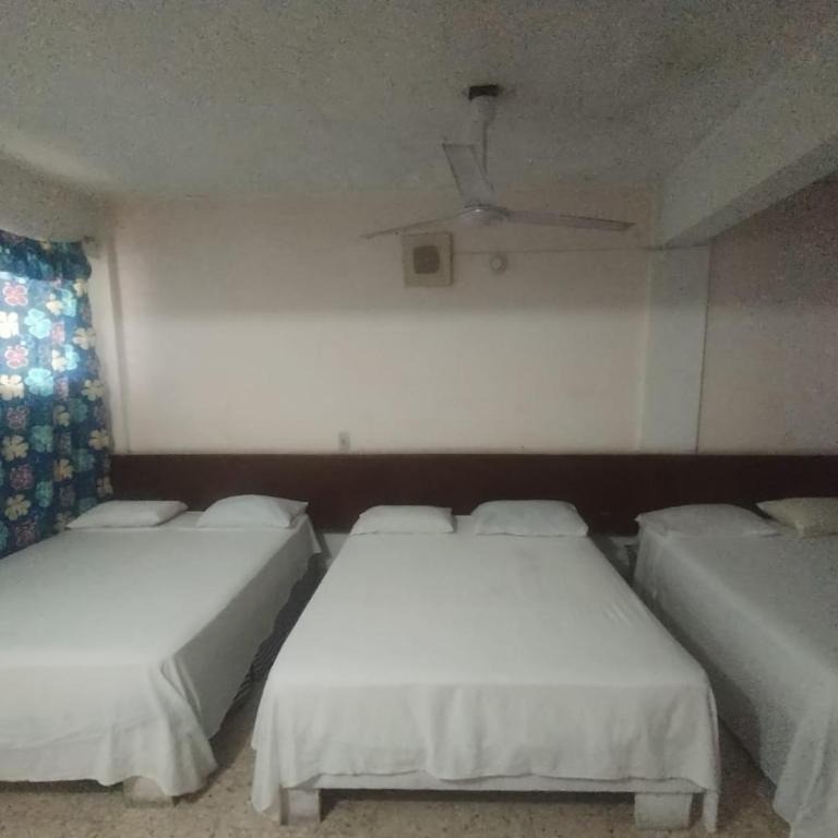 Hotel Caleta Bor Acapulco - Habitación Triple - 4