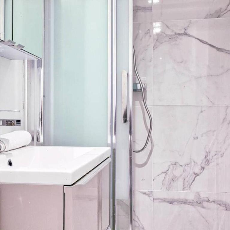 Grand Madrid - Pied-à-terre central Paris 8e 10P - Appartement - 20
