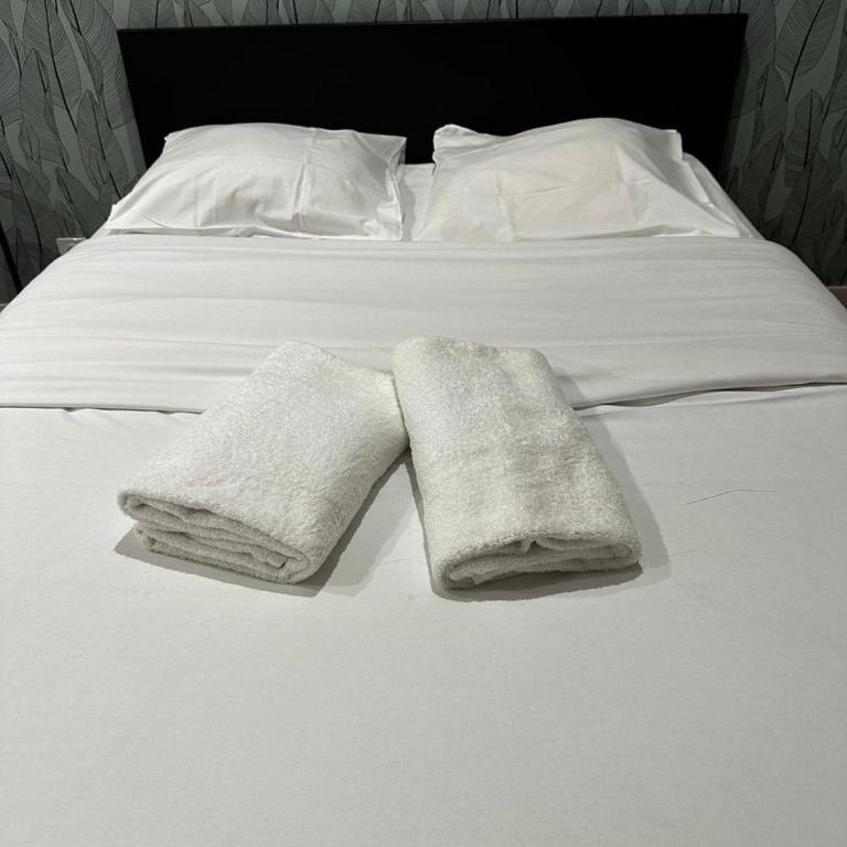 Grand Madrid - Pied-à-terre central Paris 8e 10P - Appartement - 12