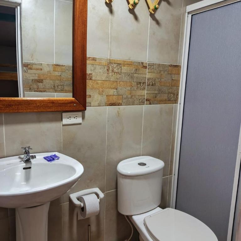 La Orquídea Cabañas - Habitación Triple con baño privado - 4