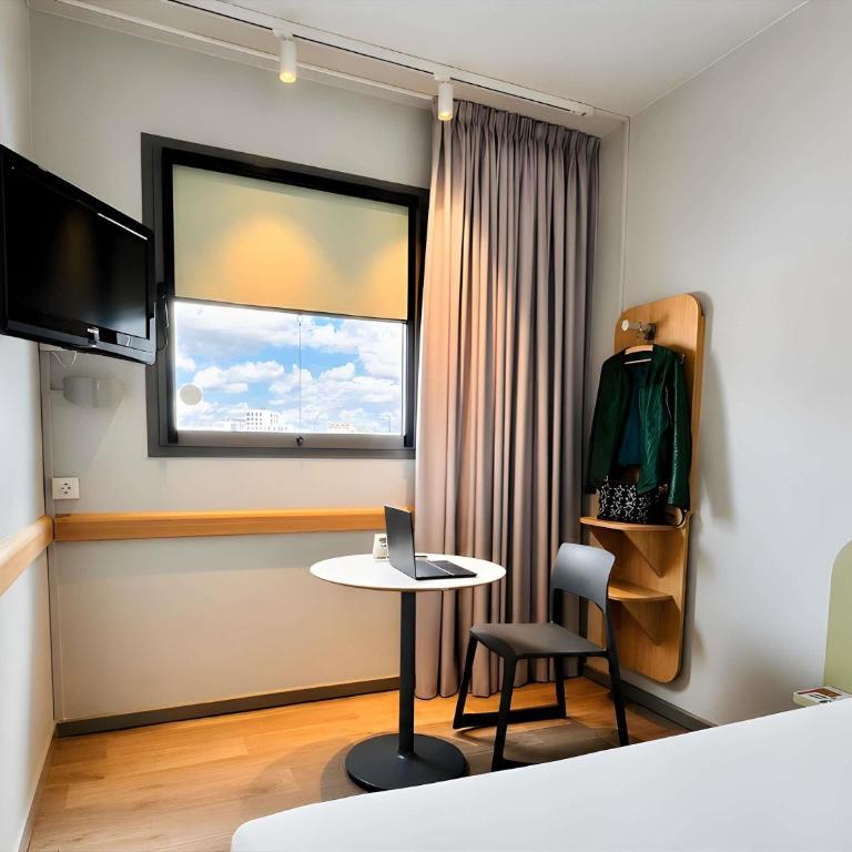 Ibis Budget Madrid Vallecas - Chambre Supérieure Lit Queen-Size - 4