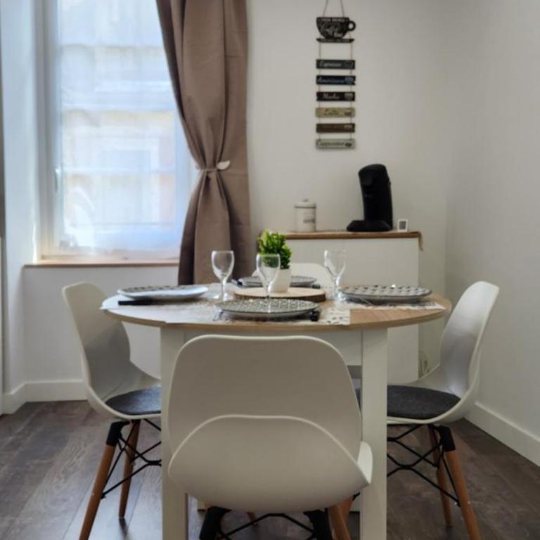 Grand Quayrat apartment in Bagnères-de-Luchon - Two-Bedroom Apartment - 10