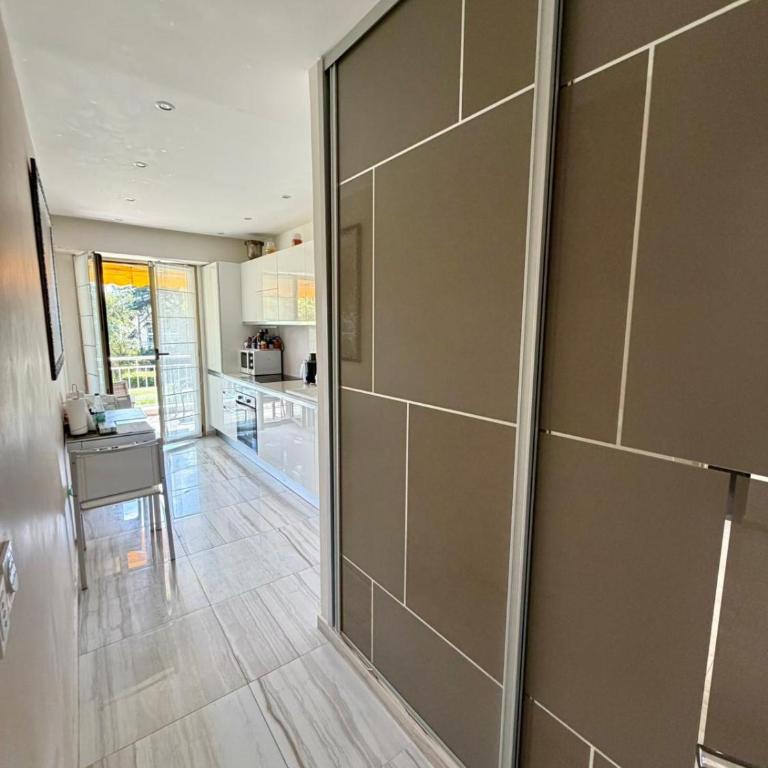 Appartement Élégant avec Terrace et Parking Privé - Appartement 1 Chambre - 5