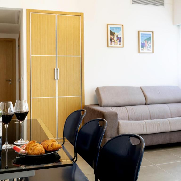 Juan-les-Pins 2-room apartment - Apartment mit 1 Schlafzimmer - 33