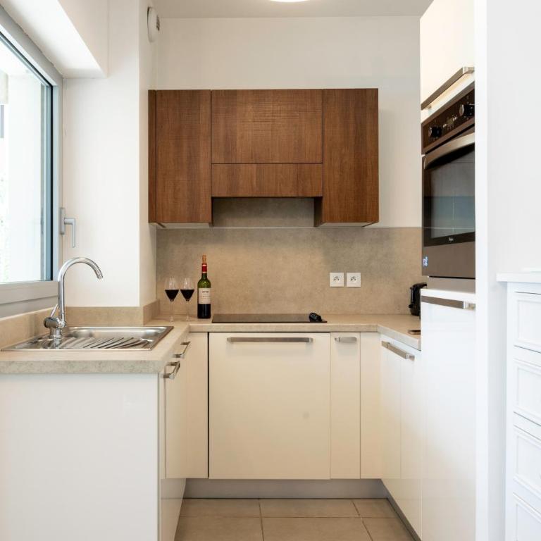 Juan-les-Pins 2-room apartment - Apartment mit 1 Schlafzimmer - 38