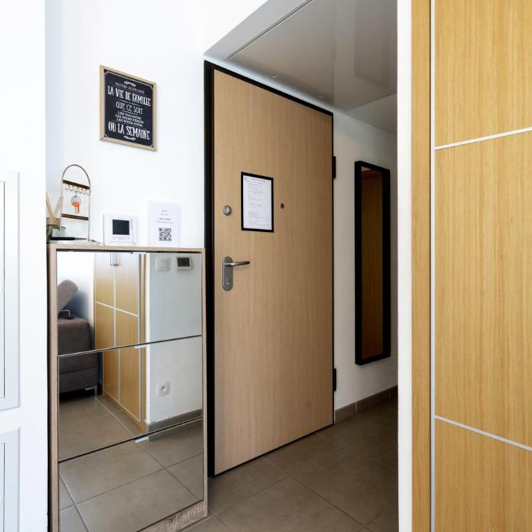 Juan-les-Pins 2-room apartment - Apartment mit 1 Schlafzimmer - 36