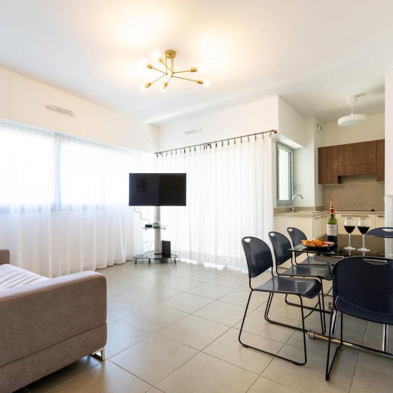 Juan-les-Pins 2-room apartment - Apartment mit 1 Schlafzimmer - 1