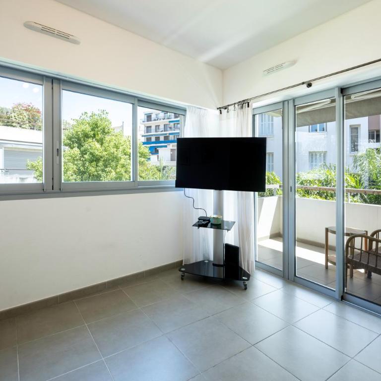 Juan-les-Pins 2-room apartment - Apartment mit 1 Schlafzimmer - 44