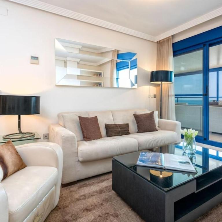Sunny loft luxury - One-Bedroom Apartment with Balcony and Sea View - 13