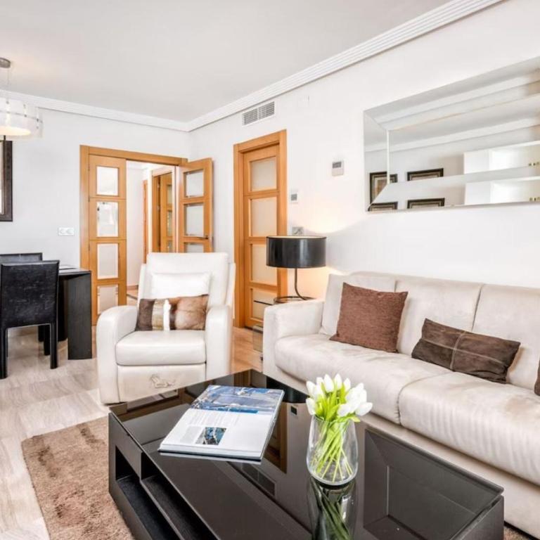 Sunny loft luxury - One-Bedroom Apartment with Balcony and Sea View - 24