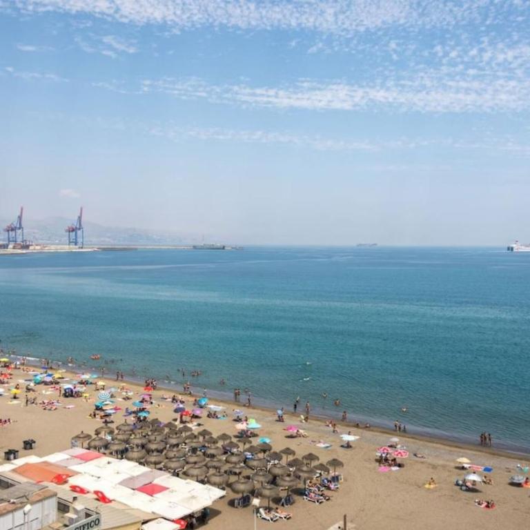 Sunny loft luxury - One-Bedroom Apartment with Balcony and Sea View - 33