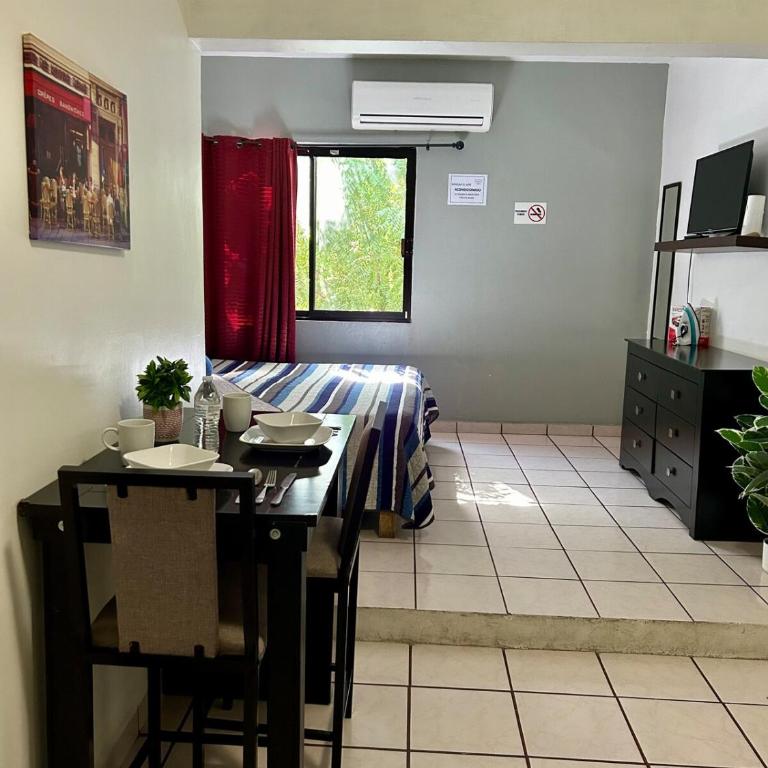 Estudio #3 a 10 min del malecon - One-Bedroom Apartment - 20