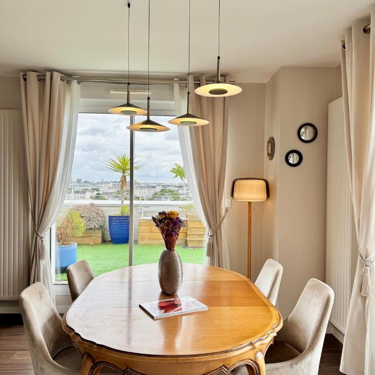 Le Rooftop Cleunay, Terrasse et stationnement privé - Apartamento de 2 dormitorios - 27