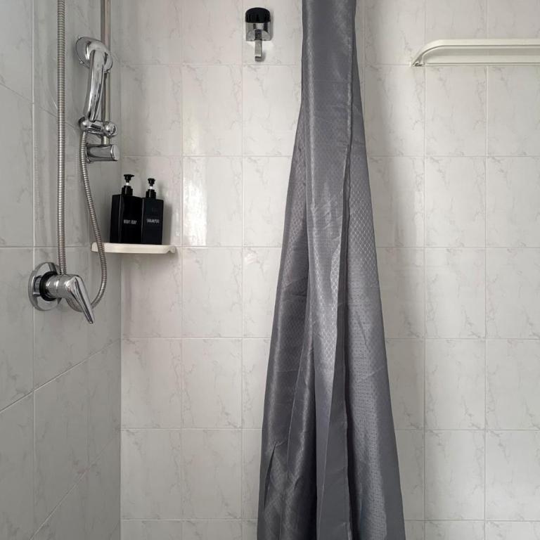 Oasi Azzurra, Giardino Privato con Piscina e BBQ - Appartamento con 2 Camere da Letto e Vista Piscina - 9