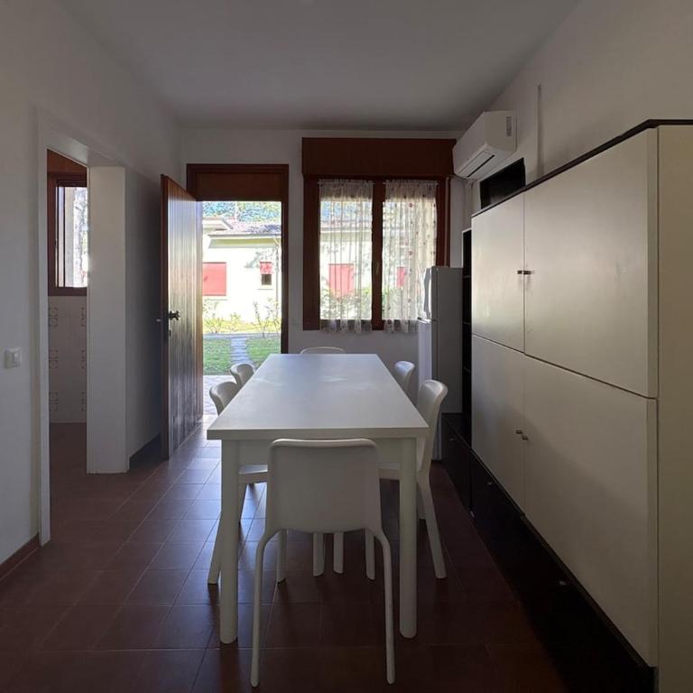 Oasi Azzurra, Giardino Privato con Piscina e BBQ - Appartamento con 2 Camere da Letto e Vista Piscina - 19