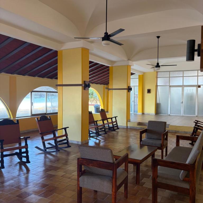 Departamento en Mazatlan zona dorada a PIE DE PLAYA - Two-Bedroom Apartment - 5