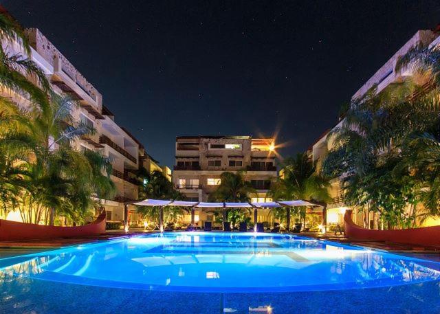 Sabbia Condos block from 5th - Appartement 2 Chambres - 8