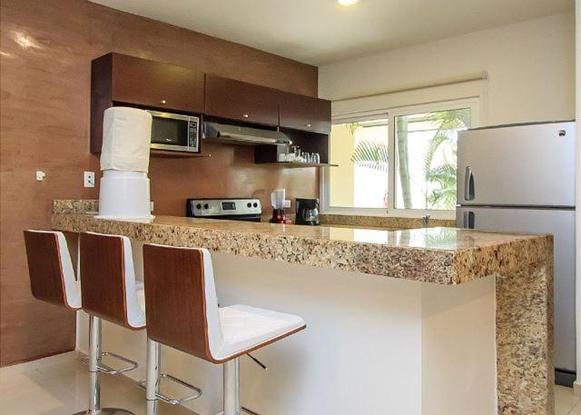 Sabbia Condos block from 5th - Appartement 2 Chambres - 10