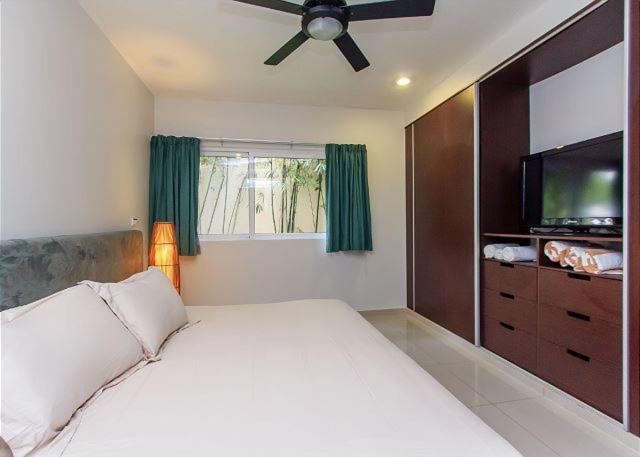 Sabbia Condos block from 5th - Appartement 2 Chambres - 5