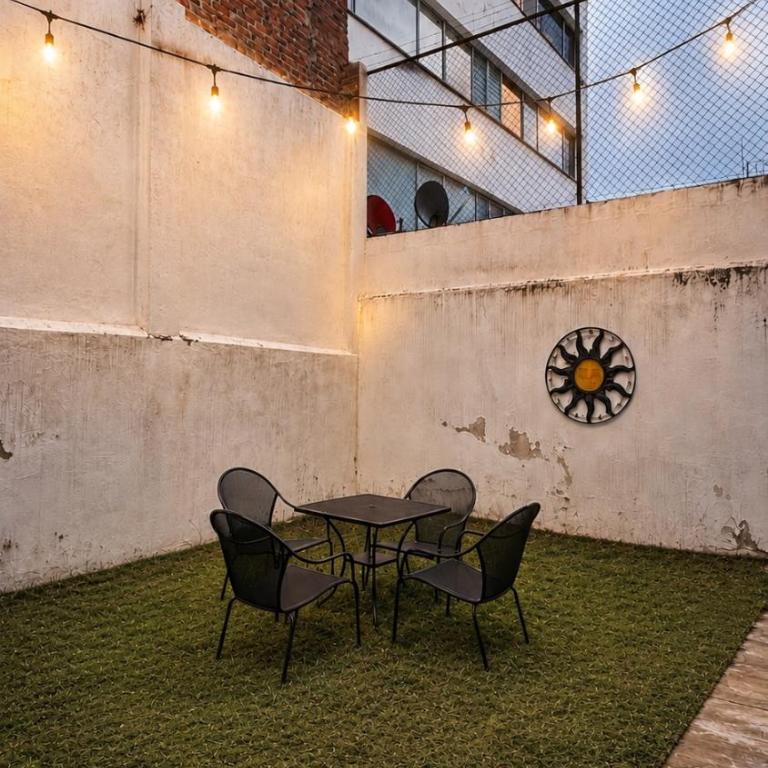 Departamento con Terraza cerca de Av Juárez - Two-Bedroom Family Apartment - 4