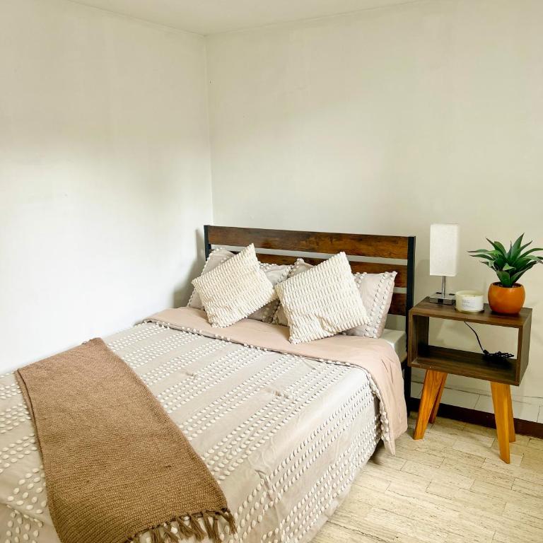 Departamento con Terraza cerca de Av Juárez - Two-Bedroom Family Apartment - 2