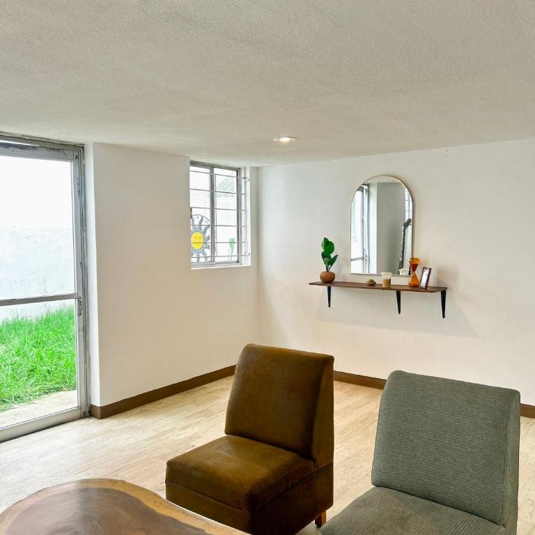 Departamento con Terraza cerca de Av Juárez - Two-Bedroom Family Apartment - 6