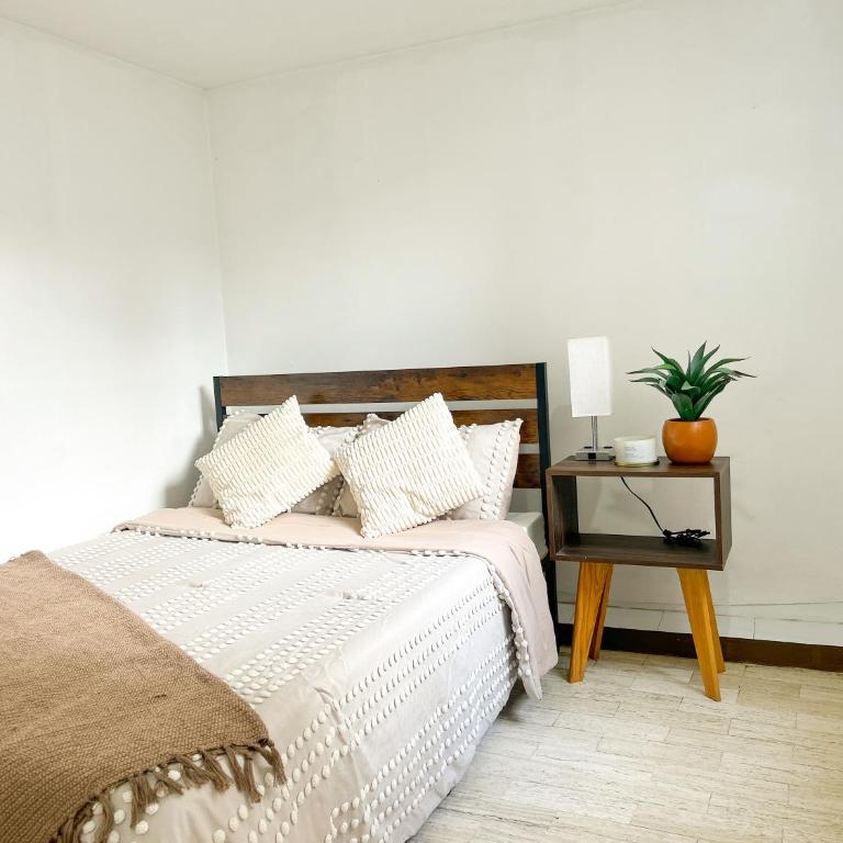 Departamento con Terraza cerca de Av Juárez - Two-Bedroom Family Apartment - 7