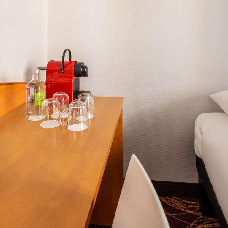 ibis Styles Luzern - Standard Zimmer mit 2 Einzelbetten und Sofa - 10