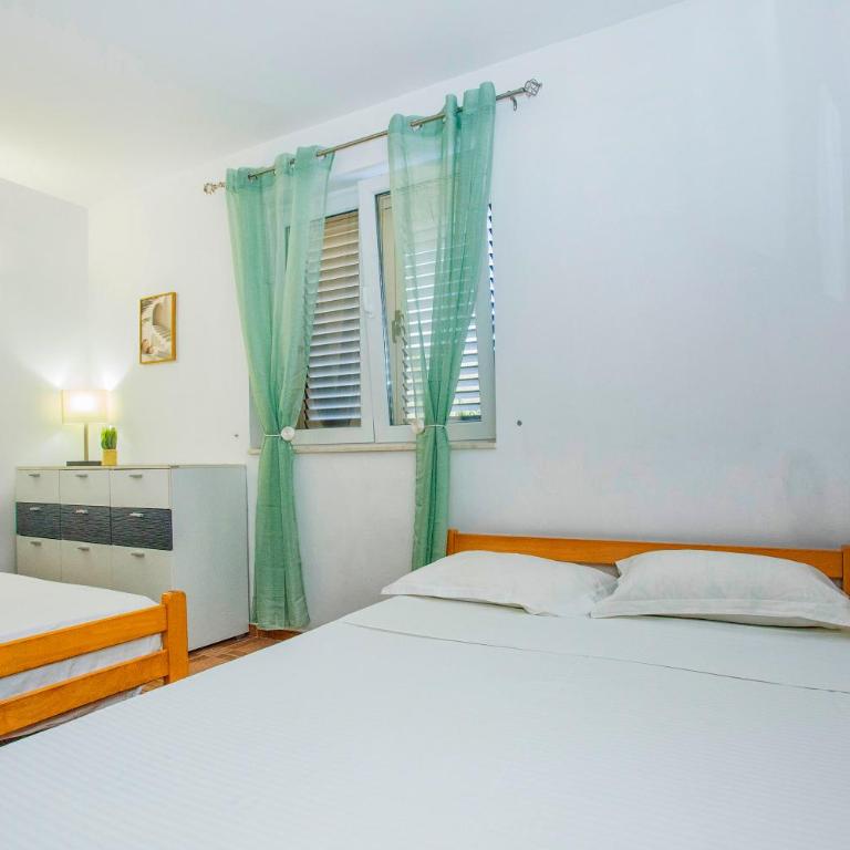 Apartment SM - One-Bedroom Apartment with Balcony and Sea View - 10