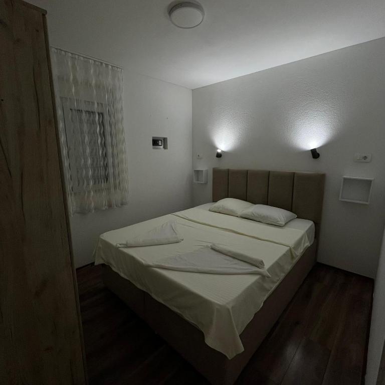 Apartmani Lutovac - Two-Bedroom Apartment - 13