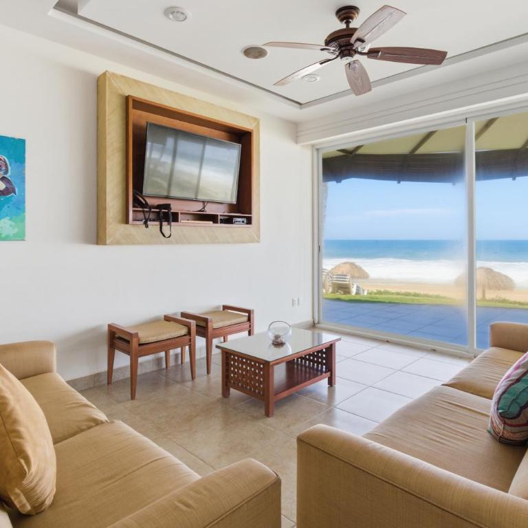 Oceanfront Apartments Vivo Resorts Puerto Escondido - Four-Bedroom Luxury Apartment - 2