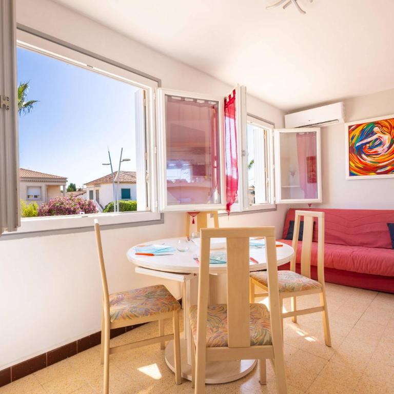 Escapade Plage A Deux Pas de la Mer - Apartment - 6