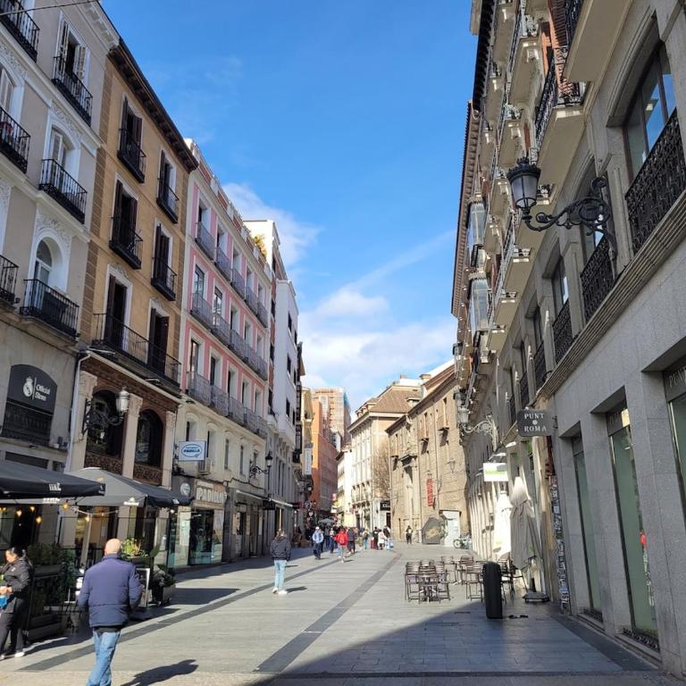 Exclusive studio next to Gran Vía with a jacuzzi - Apartamento de 1 dormitorio - 9
