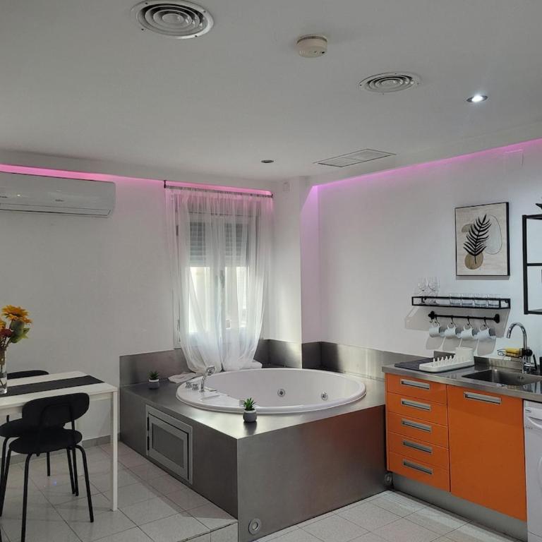 Exclusive studio next to Gran Vía with a jacuzzi - Apartamento de 1 dormitorio - 10