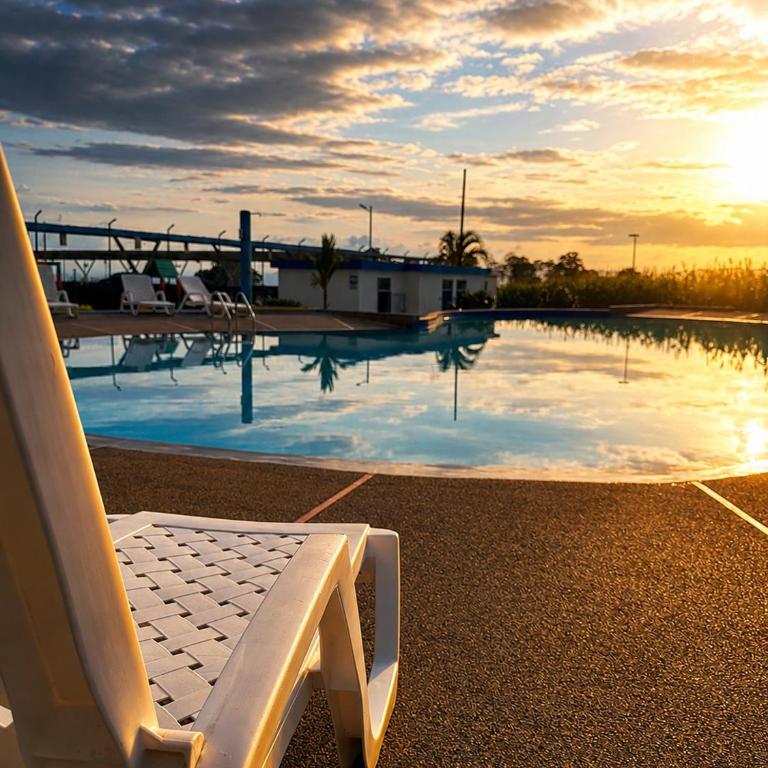 Apartamento muy cerca al Parque del Café con Piscina - Montenegro 101A - Apartamento de 2 dormitorios - 13
