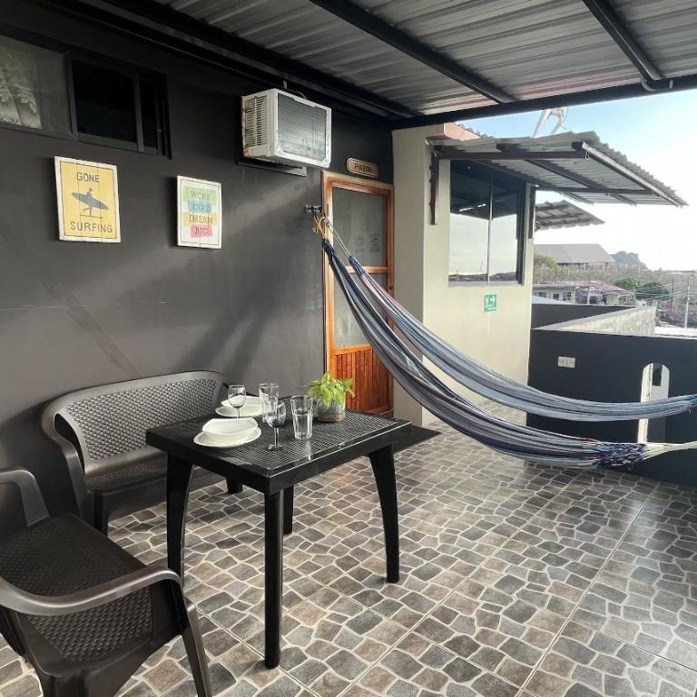 Stay With Islanders! - One-Bedroom Apartment with Balcony and Sea View - 16