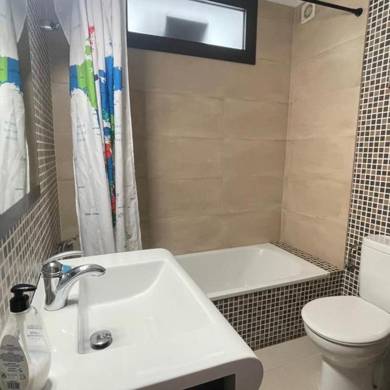 Casa familiar con piscina privada, mascotas permitidas, cerca de la playa en Llançà - ES-170-58 - Villa - 16