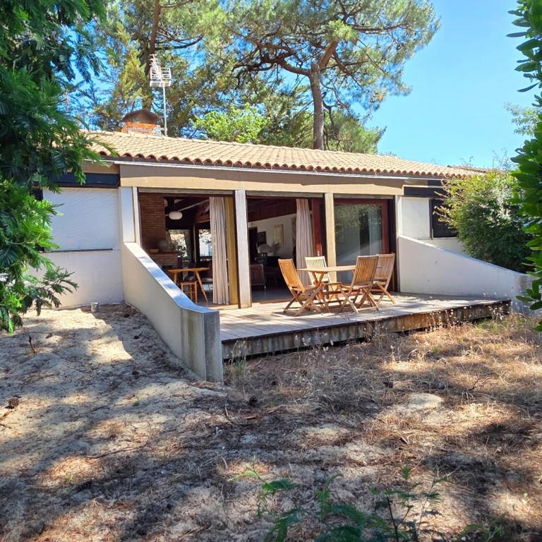 Maison atypique 7 pers, 2 terrasses, cheminée, à 1,5 km des plages et centre - FR-1-521-143 - Maison de Vacances (7 Adultes) - 12