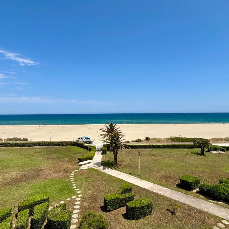 Studio cabine vue mer, parking sécurisé - pers. - FR-1-748-38 - Apartment - 2