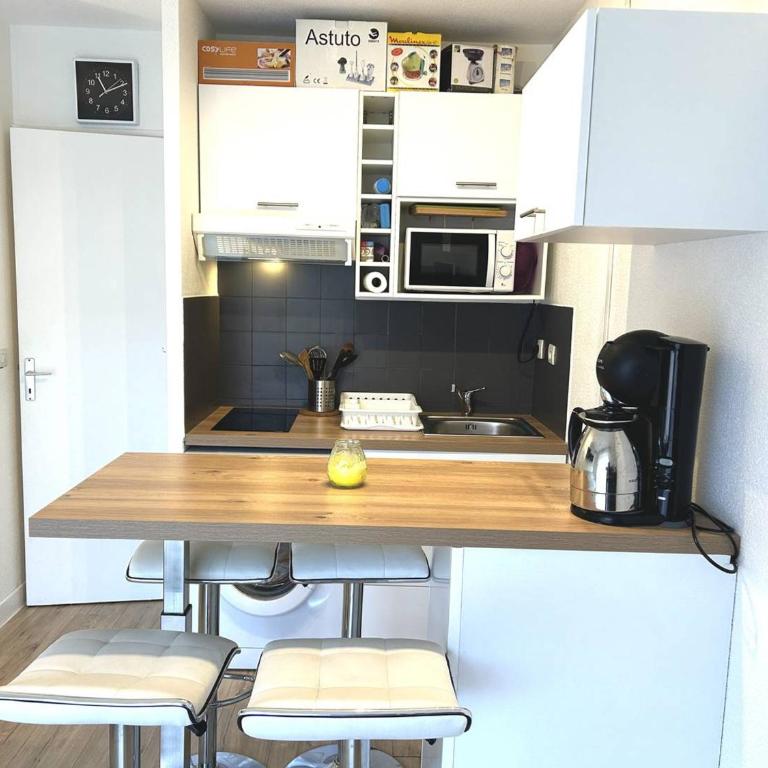 Studio climatisé à 200m de la plage, 4 couchages - FR-1-251-913 - Appartement - 2