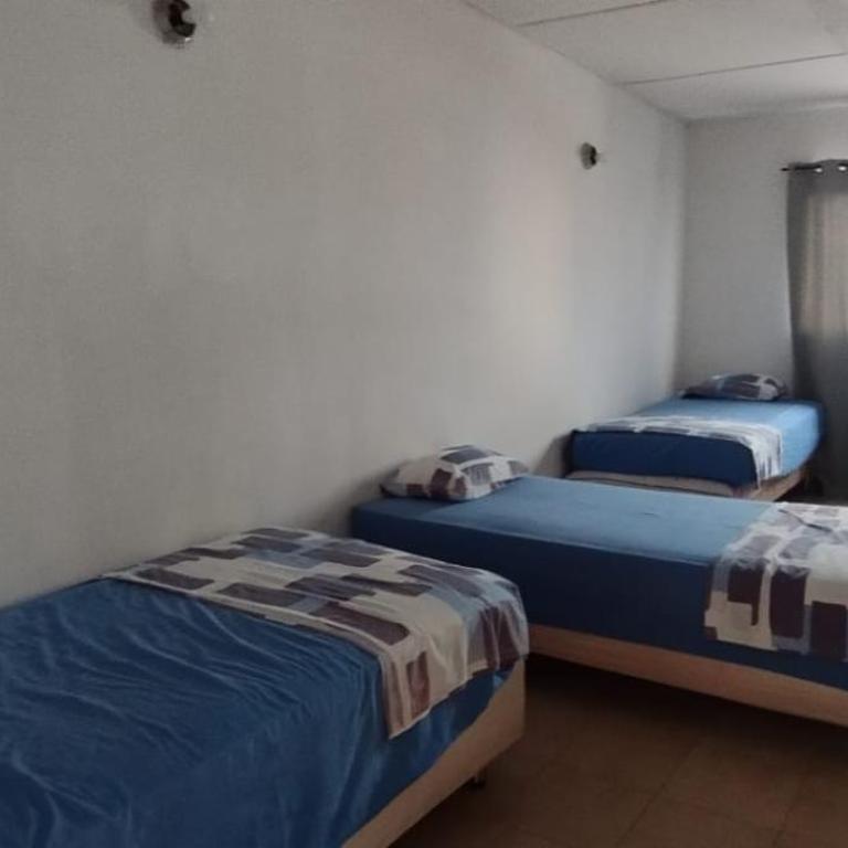 Hotel Almirante Padilla - Quadruple Room - 2