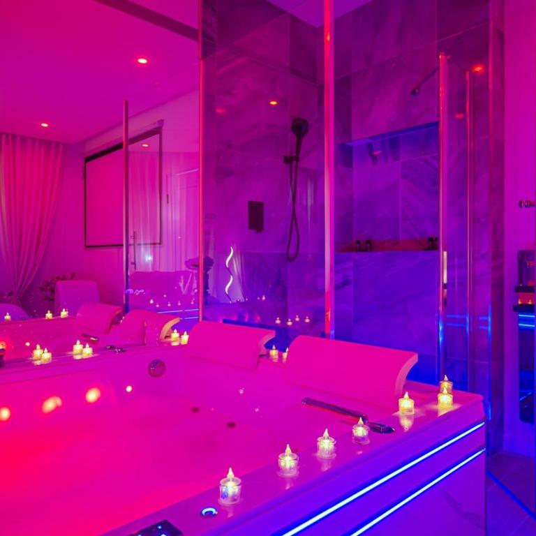 24h du Mans, Jacuzzi Privatif, Lit XXL, Sofa Tantra, Jardin - Appartement 1 Chambre - 3