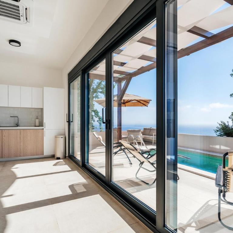 Amazing Home In Budva - Gradska Kuća sa 3 Spavaće Sobe - 1