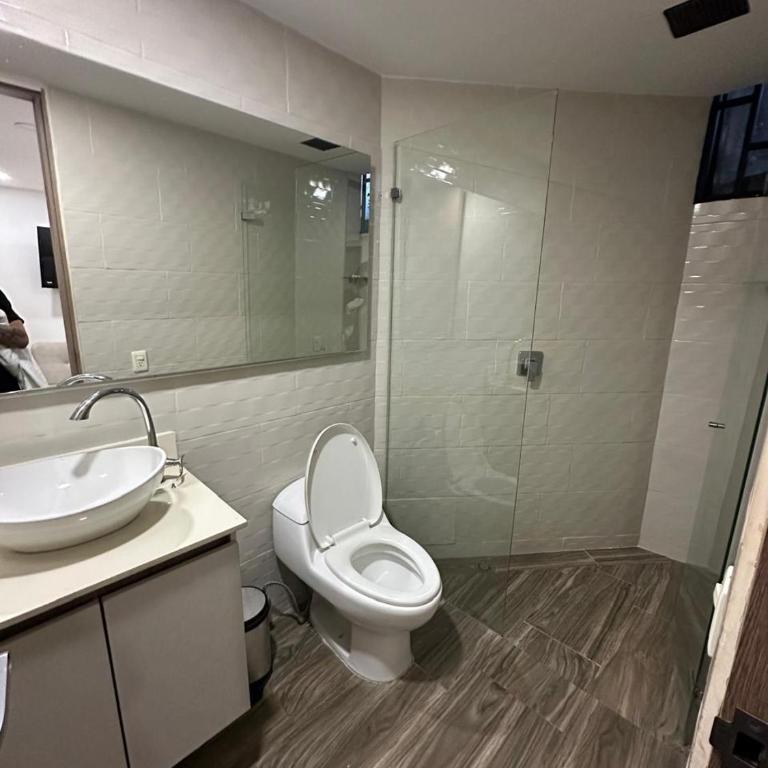 Laureles de lujo - Two-Bedroom Apartment - 3