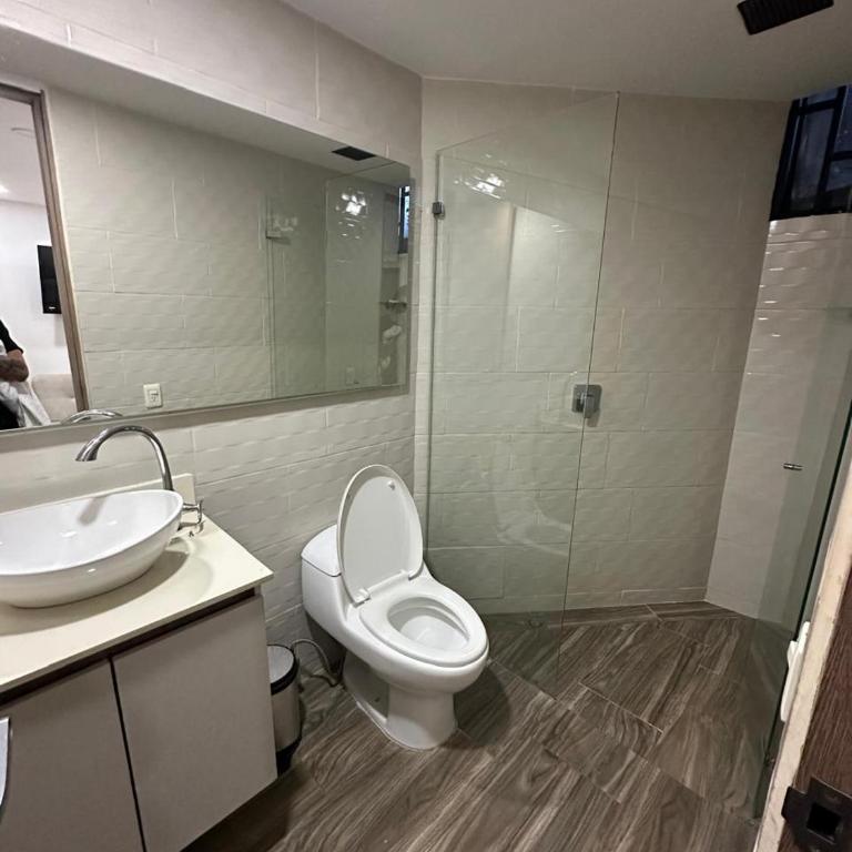 Laureles de lujo - Two-Bedroom Apartment - 14