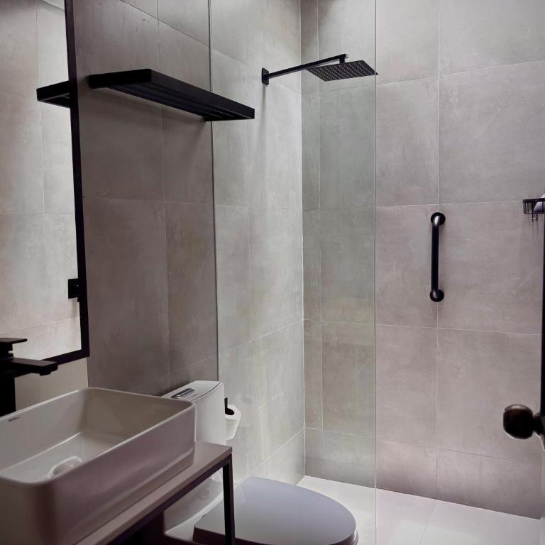 Casa 15 Boutique Miraflores - Habitación Doble con baño privado - 5