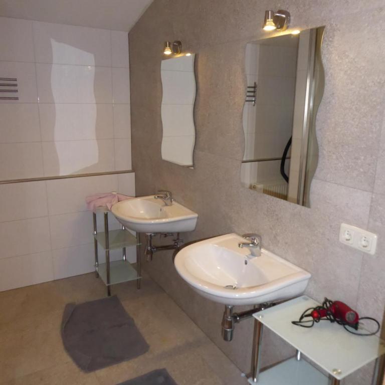 Birnhornblick - Three-Bedroom Apartment - 17