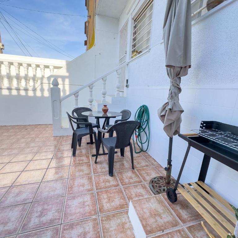 Bungalow and extra independent studio if more than 6 people - Maison 3 Chambres - 55
